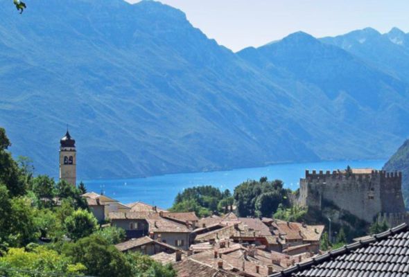 Exklusive Villa am Gardasee mieten - TENNO BELLAVISTA mit privatem Pool und herrlicher Aussicht