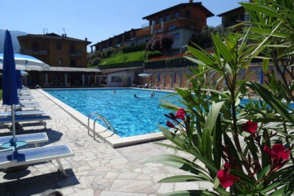 Tignale Terrazzo di Toni Apartment with pool